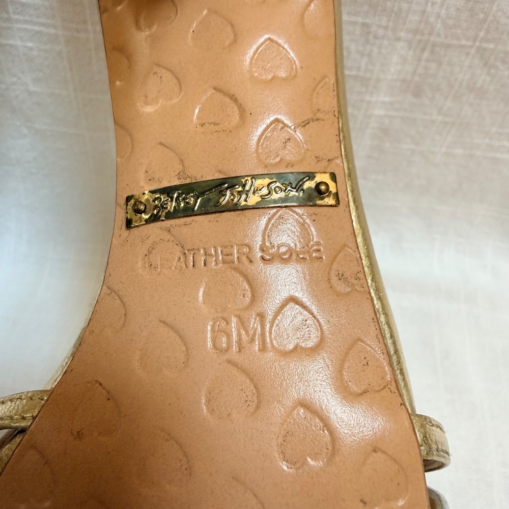 Betsey Johnson Stiletto Sandals 6M Gold Metallic T-Strap wedding formal gala - Picture 6 of 15